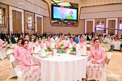 Аёл &ndash;  миллат бунёдкори