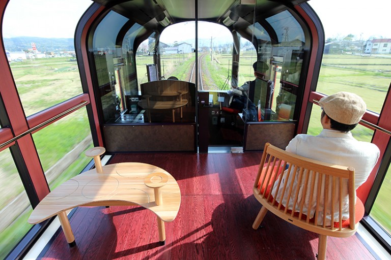 Ойнаванд поезд