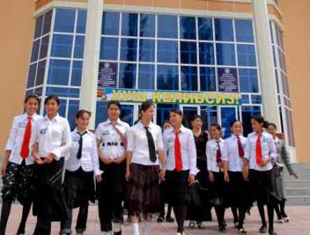 МАҲАЛЛАНИНГ ОРАСТА ҚИЗЛАРИ