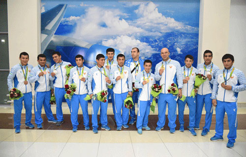 ЮРТ ШАРАФИНИ УЛУҒЛАГАН ЎҒЛОНЛАР!