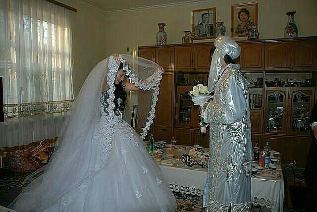 СУЮКЛИ КЕЛИН БЎЛИШНИНГ ОДДИЙ СИРИ