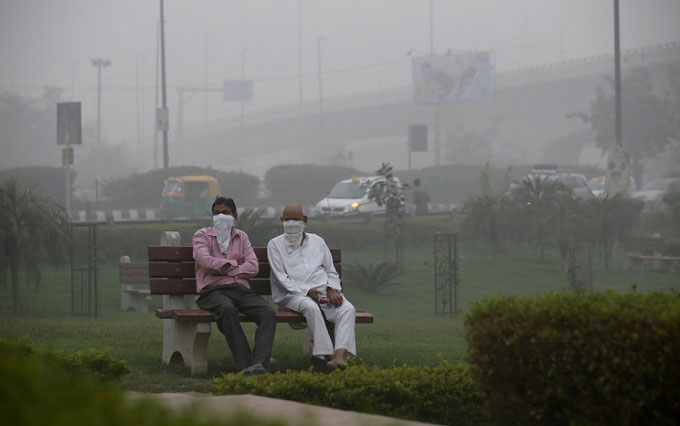 Шаҳар тутун ичида