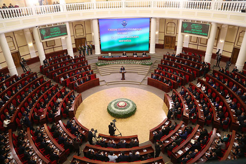 ШАВКАТ МИРЗИЁЕВ ПРEЗИДEНТ ЛАВОЗИМИГА КИРИШДИ