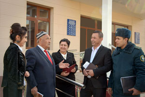 ХАЛҚ ҚАБУЛХОНАСИ — МАҲАЛЛАДА