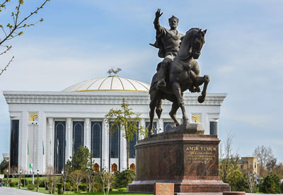 СОҲИБҚИРОН ҚЎЛЛАГАН ДЕМОКРАТИЯ