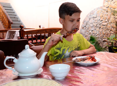 ОТАМ ОЛИБ БЕРГАН СИХКАБОБ