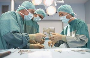 ҚОРИНДАГИ 25 ЙИЛЛИК ПИНЦЕТ