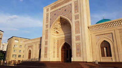 САВОБЛАРНИ КЎПАЙТИРИБ, ГУНОҲЛАРДАН ПОКЛОВЧИ РАМАЗОН