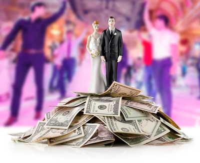 ДАБДАБАЛИ ТЎЙГА ҲАММА ҚАРШИ