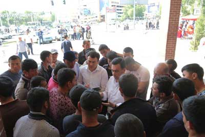 УЮШМАГАН ЁШЛАР БИРЛАШСА