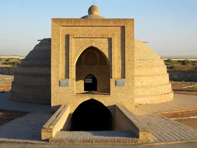 Қайноқ чўлдаги  муздек сув