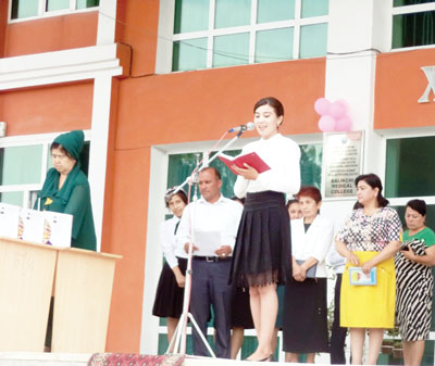 Икки мингта китоб туҳфа этилди