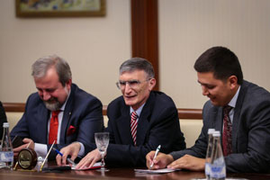 Нобель соҳиби Азиз Санжар Ўзбекистонда