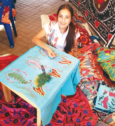 Ўзи ўқувчи, аммо олтмиш шогирд устози