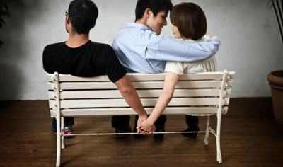 ОЛИМЛАРНИ ҚОЛДИРИБ ДОҒДА