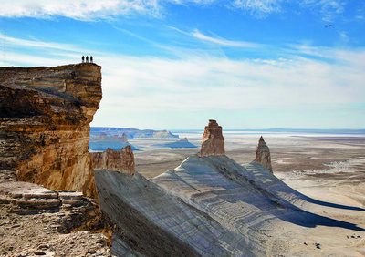 УСТЮРТнинг  адоқсиз  мўъжизалари