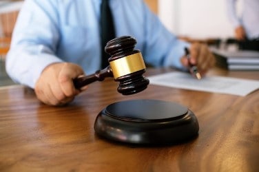 Конституциявий ислоҳотлар:  Таклифлар  бериш якунланди,  навбат ўрганиш ва саралашга