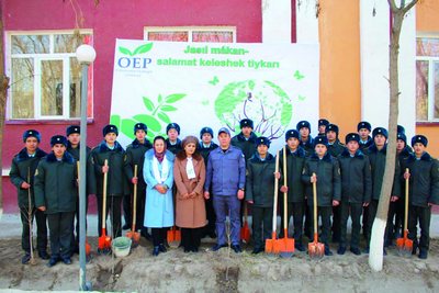 Нукусда  «Долзарб 40 кунлик»  ўз ниҳоясига етди. Аммо атрофни яшилликка буркаш эрта баҳордан давом этади