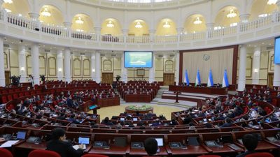 Вазир маълумот берди:  Қонуний меҳнат  миграцияси камбағалликни қисқартиришга  ёрдам  беряптими?