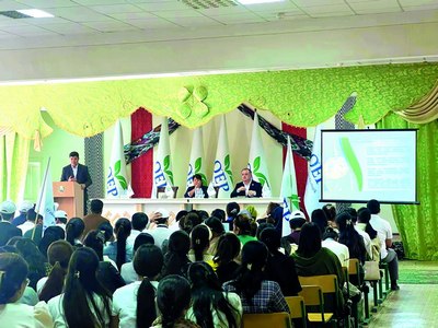 Қорақалпоғистон ва Хоразм иқлимига мос ўсимликлар экиш орқали  қум бўронларининг  олди олинади