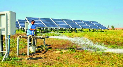 Хонқалик фермер даласини  «сувтекин»га  суғориш йўлини топди