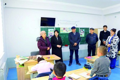 Ёруғ келажак сари –  нурли қадамлар