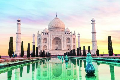 Заводлардан чиқаётган зарарли газлар Тожмаҳални емирмоқда