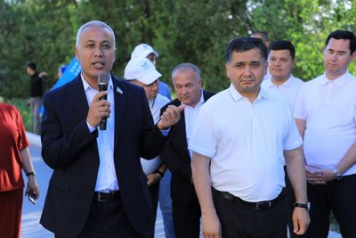 Зарафшонда олтмиш йиллик боғ