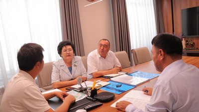 Депутат Қибрайда сайловчиларни эшитди